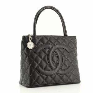 Chanel medallion Tote Quilted Caviar Black